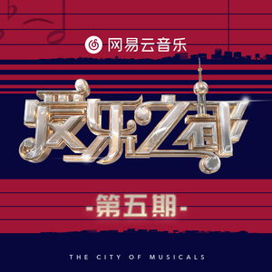 两峰夹小溪地湿又无泥的用法
