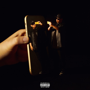 两峰夹小溪地湿又无泥的用法
